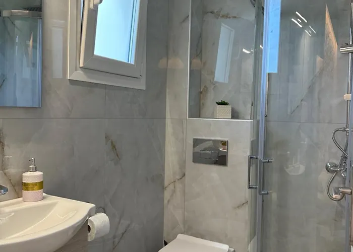 Vista Aparthotel 3*